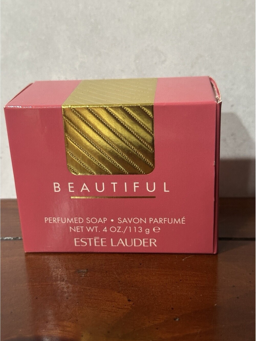 Vintage Beautiful By Estee Lauder Perfumed Soap 4.0 oz With Travel Case NOS